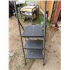Image 2 : 3 step ladder stool