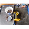 Image 1 : 1/4" dewalt no battery , mud flaps , screw removal bits