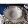 Image 3 : 21 pc assorted tableware plates and misc bowls