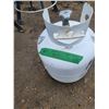Image 1 : 1 propane tank