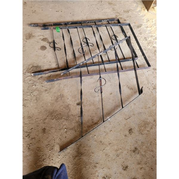 3 deck railing pieces