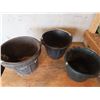 Image 2 : lot of feed pails