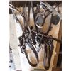 Image 4 : 2 harnesses and assorted equine leather