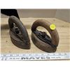 Image 1 : Two sad irons with handles