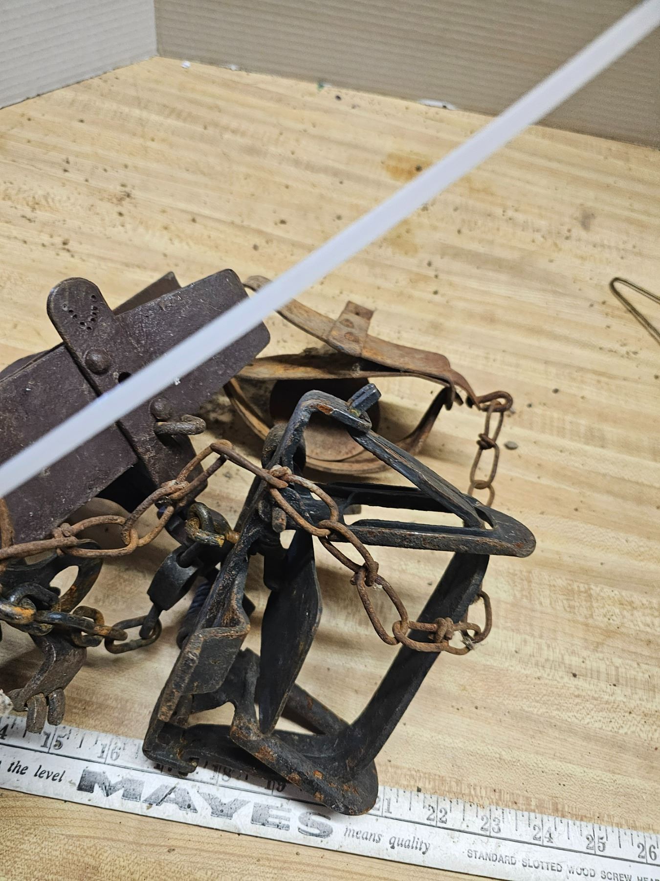 #3 coilspring and jump traps lot of 4 - Schmalz Auctions