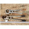 Image 2 : 2 metal cattle castration pliers/burdizzo