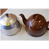 Image 2 : Antique teapot (Hairline)