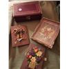 Image 1 : Jewellery Box (doesn't close) Needlepoints
