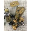 Image 3 : LOT OF ANTIQUE DOORKNOBS ETC