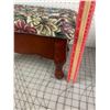 Image 2 : FOOT STOOL WITH STORAGE