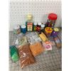 Image 1 : LOT OF VINTAGE CRAFTING BEADS