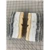 Image 2 : VINTAGE STONE BOOK ENDS