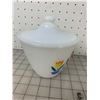 Image 2 : VINTAGE FIRE-KING TULIP PATTERN GREASE DRIP BOWL WITH LID