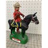 Image 2 : VINTAGE ROYAL CANADIAN MOUNTED POLICE POTTERS WHISKEY BOTTLE RCMP EMPTY 1976