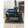 Image 2 : ANTIQUE EDISON GEM TABLE TOP PHONOGRAPH IN WORKING CONDITION