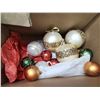 Image 3 : Christmas tree glass balls and bows