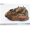 Image 2 : Worth slowpitch glove