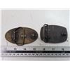 Image 2 : 2 belt buckles- pfizer+ advance