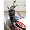 Image 6 : Gio electric scooter, w/ pedals - needs new battery, has keys - excellent shape