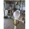 Image 4 : vintage marble base lamp - no shade