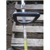 Image 3 : Stihl FS38 weedwhacker - running