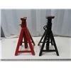 Image 1 : two jack stands