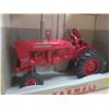 Image 2 : 1/16 scale International Farmall 140 diecast model tractor