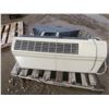 Image 1 : Amana Zoneline 2100 AC/heater unit