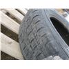 Image 5 : Motomaster Total Terrain tire - 245/70R16