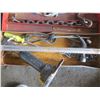 Image 3 : 2 tool trays with jack and assorted tools