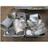 Image 1 : 2 totes of assorted HVAC/ducting
