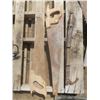 Image 1 : 2 carpenters saws and nail puller