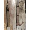 Image 2 : 2 carpenters saws and nail puller