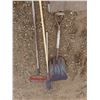 Image 1 : shovels and rake extra handle