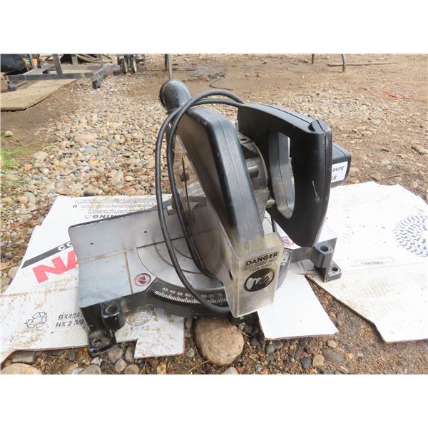 black and decker mitre saw good condition