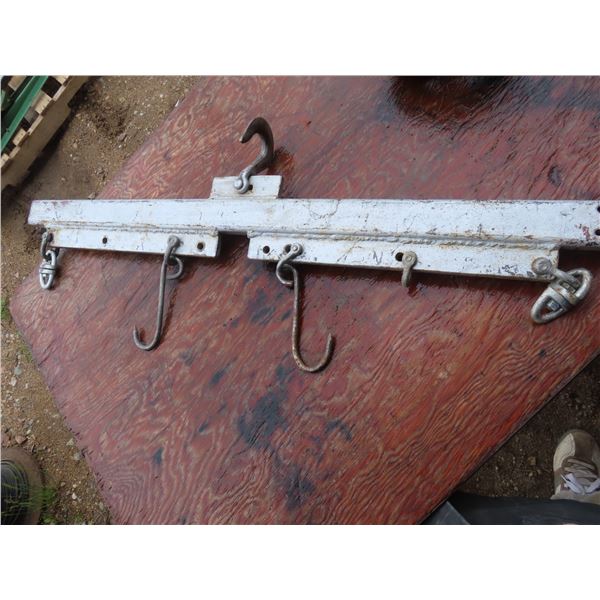 hanging bar with hooks