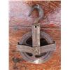Image 1 : pulley antique with hook