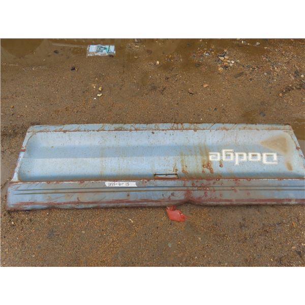 d series dodge tail gate