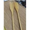 Image 1 : pair of paddles