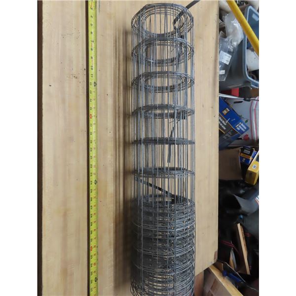 small roll of chicken fence rabbit fence