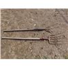 Image 1 : 2 pitch forks