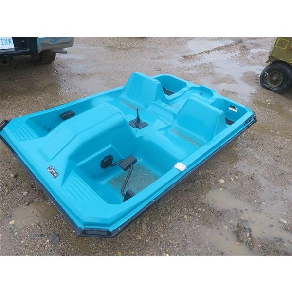 Contour Captain V paddle boat