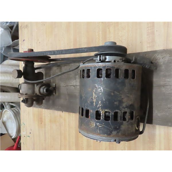 Ac motor belt run water pump