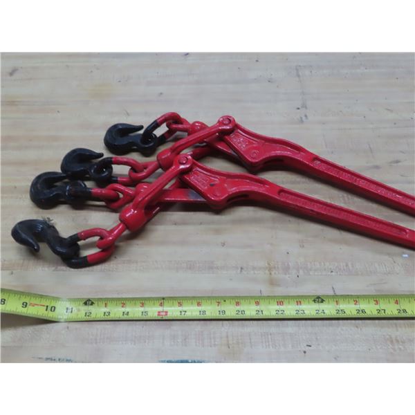 pair of chain binders