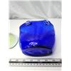 Image 6 : Blown glass décor items - cobalt blue purse & Green bowl