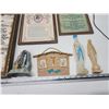 Image 3 : Collection of Religious items - Lenticular lighted Jesus picture, Mary figurines, etc.
