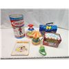 Image 1 : Vintage kid's items - Books, Musical merry-go-round, blocks, etc.