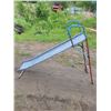 Image 1 : old childs slide (some damage)