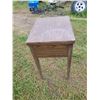 Image 2 : old sewing machine cabinet 22" x 18.75" 31"H