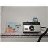 Image 2 : Vintage Kodak Instamatic camera - 1960's w/ booklet